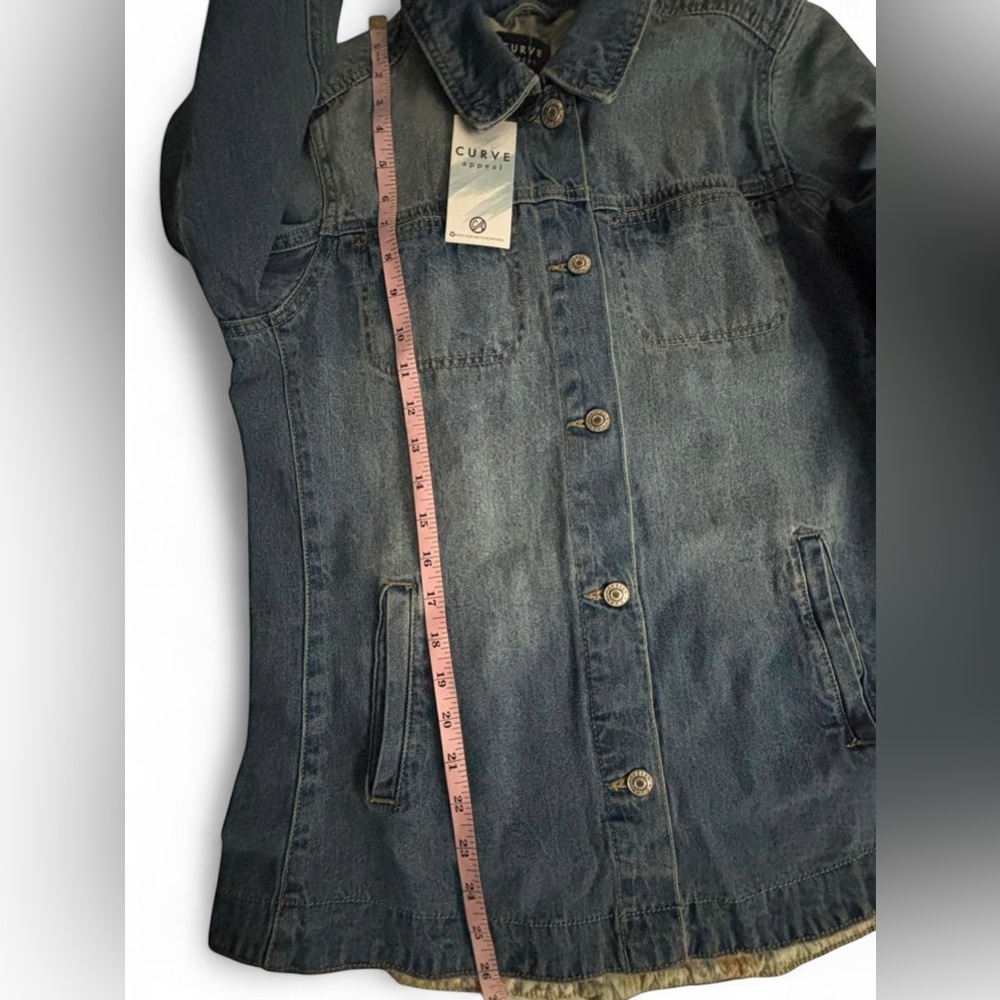 NWT Curve Appeal Denim Jacket Medium Blue Wash Button Front Womens Coat - Picture 2 of 8